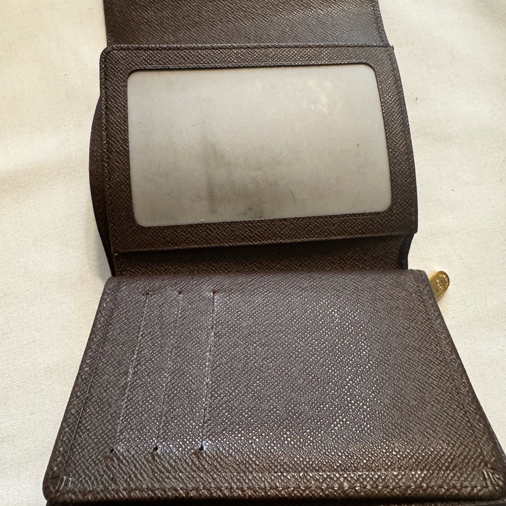 Louis Vuitton Damier Ebene Louisville wallet - Picture 10 of 12